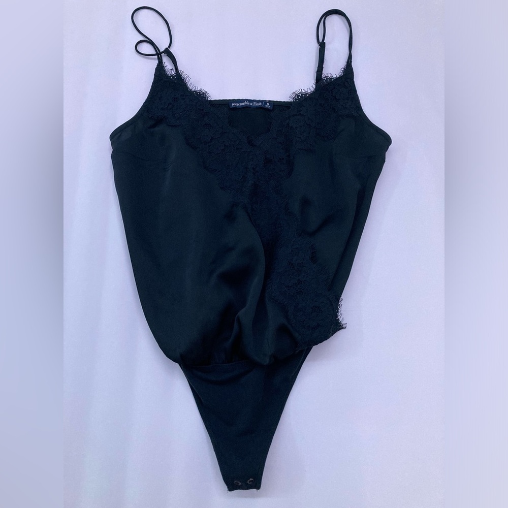 Abercrombie & Fitch Black Stain Floral Lace Sleeveless Bodysuit - Picture 7 of 10